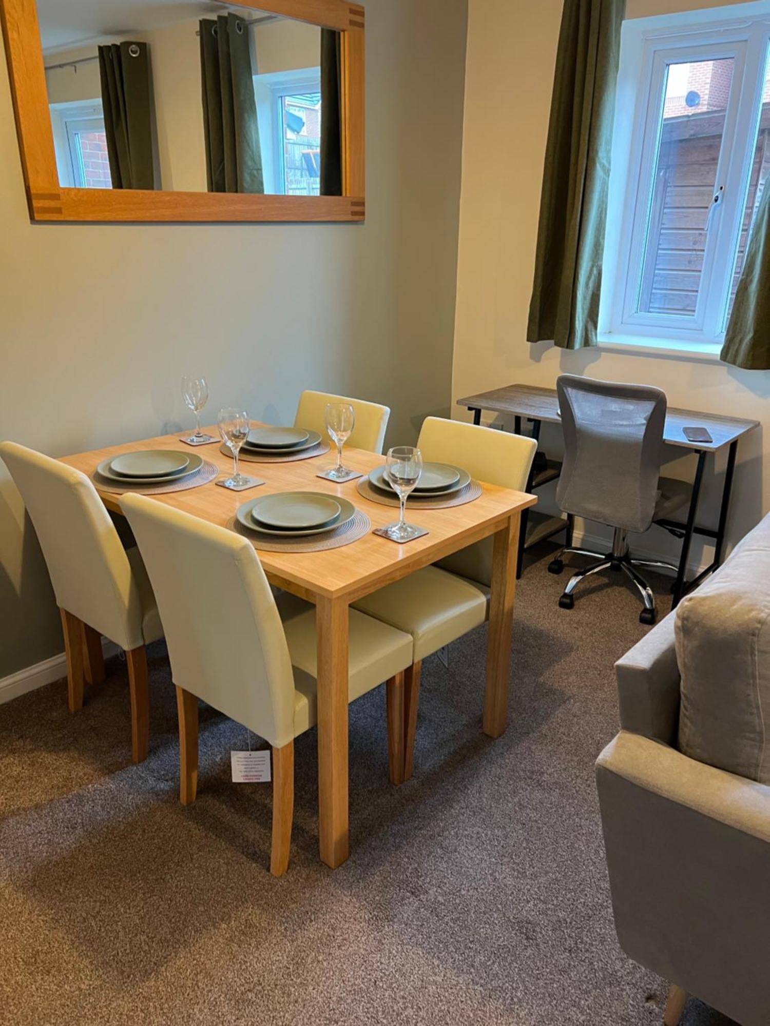 Modern Semi Detached In A Quiet Location, Driveway Parking Villa Ewloe Bagian luar foto
