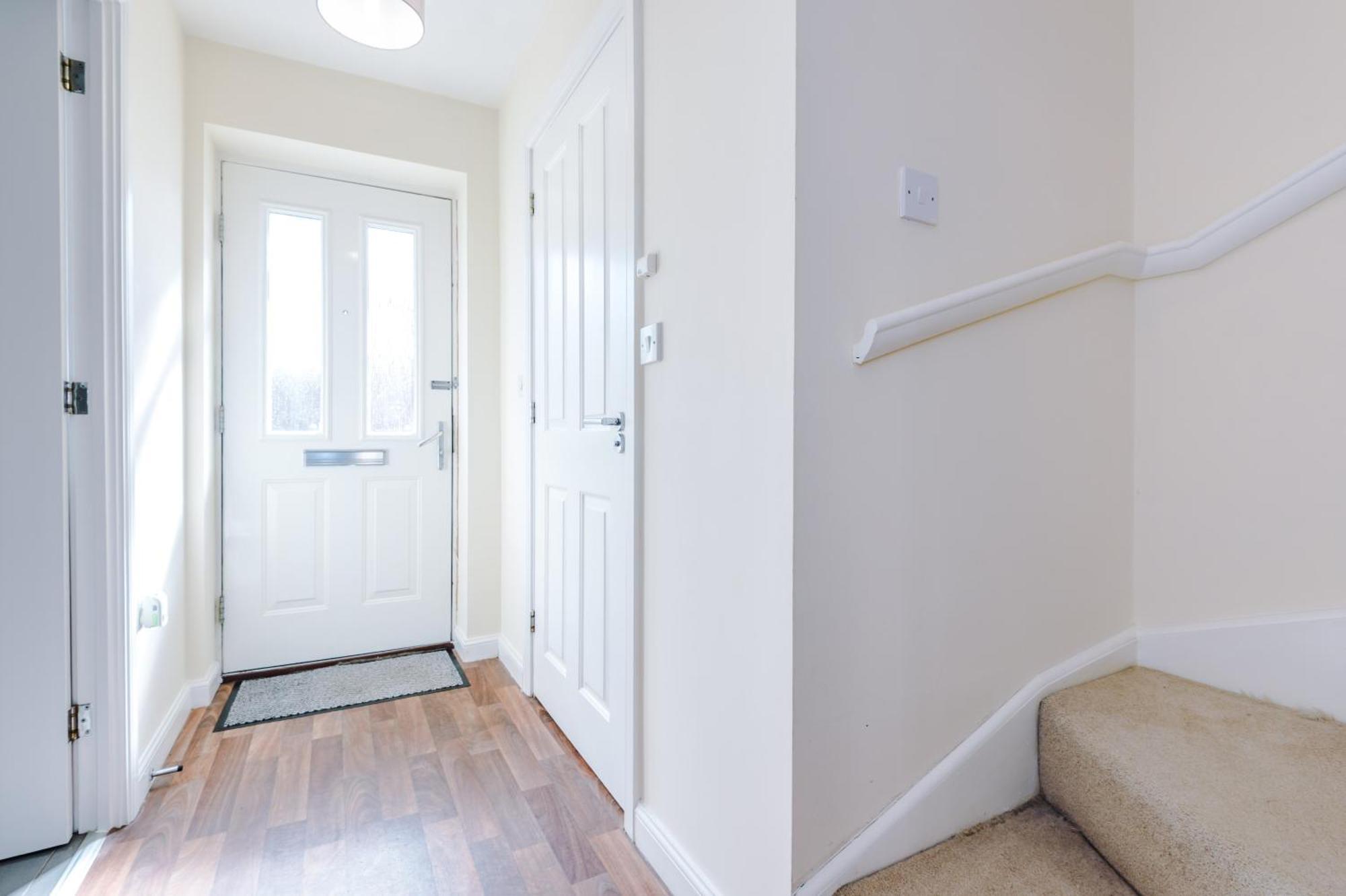 Modern Semi Detached In A Quiet Location, Driveway Parking Villa Ewloe Bagian luar foto